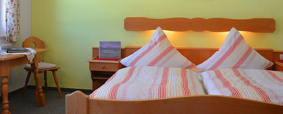 schlafzimmer.jpg